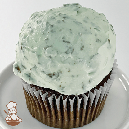 Mint Chocolate Chip Mousse Cream Cupcakes
